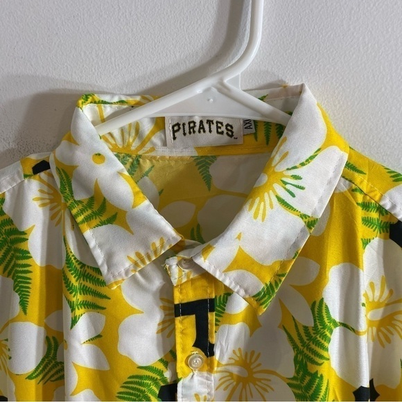 Pittsburgh Pirates Hawaiian Shirt XL Button Down Short Sleeve Floral Baseball - Picture 4 of 7
